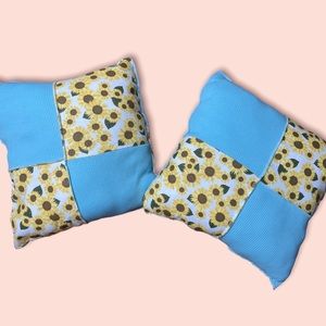 Decorative Pillow Set